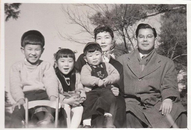 家族の写真(昭和29年ごろ)