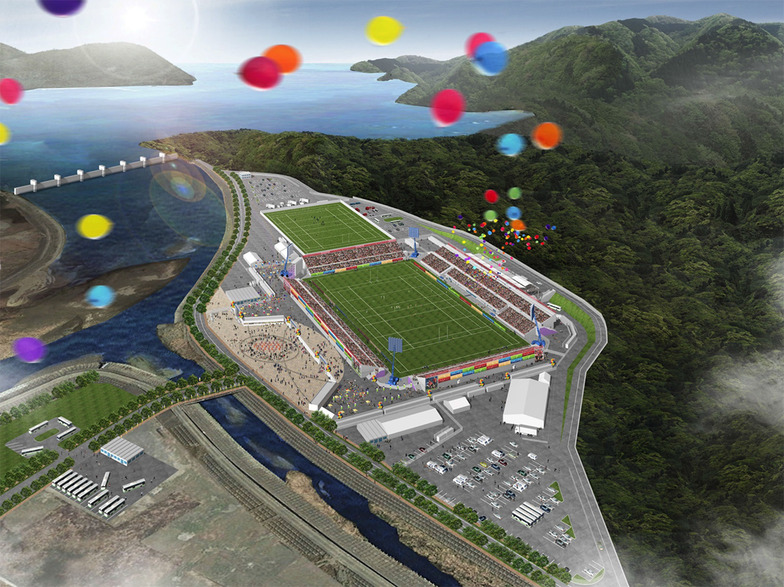 ラグビーワールドカップ2019の会場の一つとなる岩手県「釜石鵜住居復興スタジアム」(仮称)の完成予想図。現在は更地となっている、被災した釜石東中と鵜住居小の跡地に建設される。鵜住居は今後のまちづくりの中心になる地域。津波を語り継ぐとともに、新しい釜石の文化がスタートする場所として期待が寄せられている。