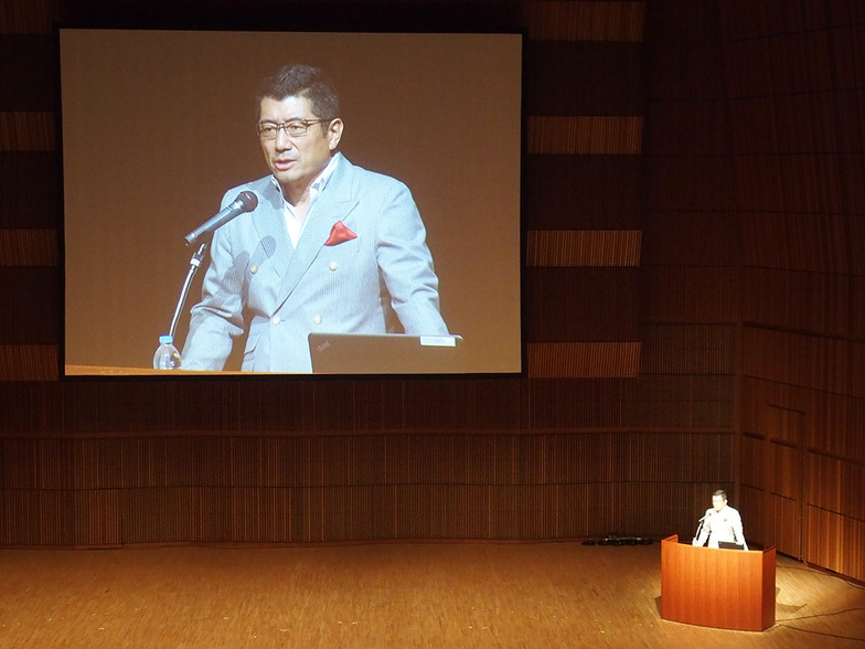 奥山氏による記念講演