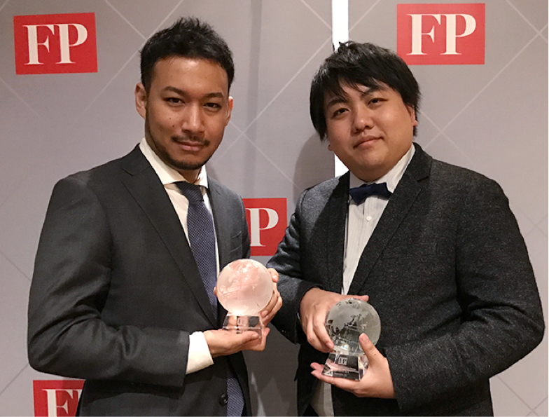 <選出された2名について> 写真右から ・鈴木 瑛(すずき・あきら):2007年電通入社、現在マーケティングソリューション局所属 ・木田 東吾(きだ・とうご):2007年電通入社、現在CDC所属