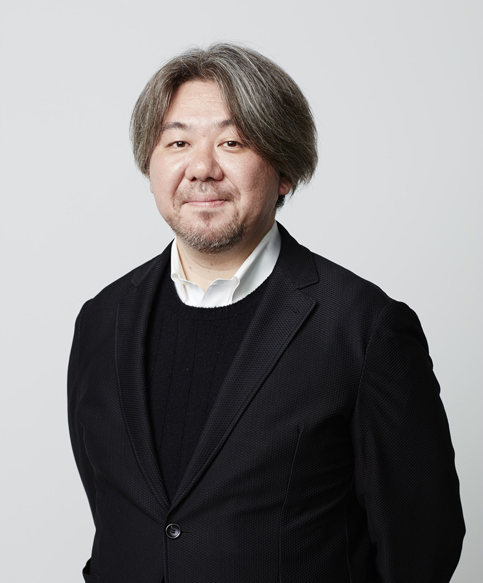 菅野薫氏