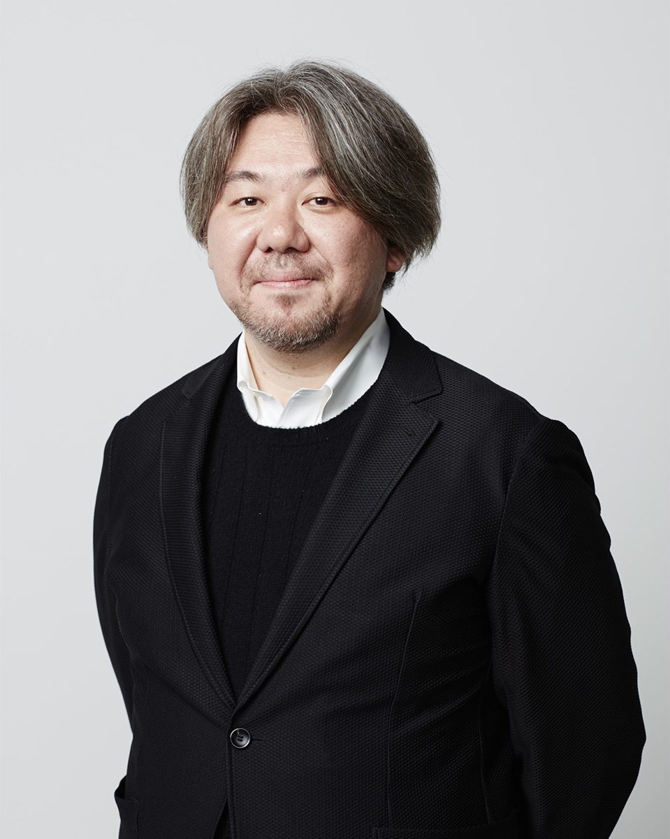 菅野薫氏