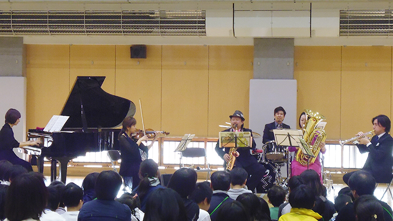 三菱地所の「Shall Weコンサート」の様子(1)