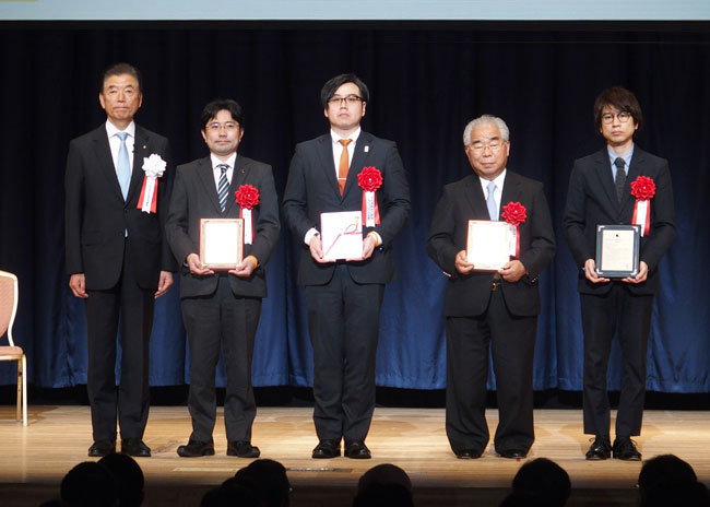 鈴木三郎助大賞の受賞者