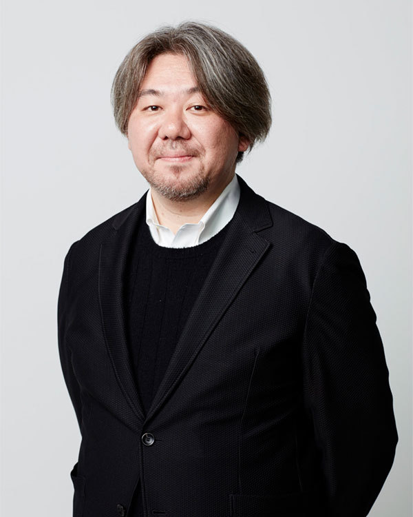 菅野薫氏