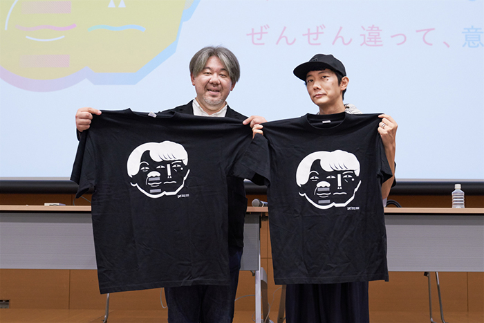 なんと、この日のために(?)、二人が融合したオリジナルTシャツを持参いただきました。