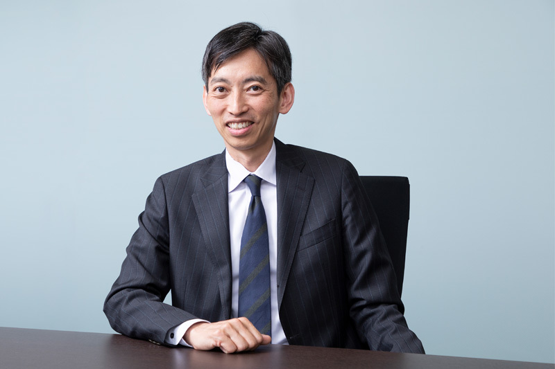 牧口征弘氏:電通PRコンサルティング代表取締役社長執行役員 1990年、東京大学法学部を卒業後、電通入社。マーケティング局に配属され、その後IMCプランニングセンター部長、1CRプランニング局長、経営企画局専任局長、コーポレートコミュニケーション局長、広報局長などを歴任。 2020年1月、電通PRコンサルティング常務執行役員に就任。同年3月、電通PRコンサルティング代表取締役社長執行役員に就任。21年、PRovoke Mediaによりアジア・パシフィック・イノベーター25に選出される。 著書に「広告小学校・CM作りで、『伝える』を学ぼう。」(宣伝会議)「なぜ君たちは就活になるとみんな同じようなことばかりしゃべりだすのか。」(宣伝会議)訳書に「アカウント・プランニングが広告を変える」(ダイヤモンド社)「全員参加型のオーナーシップ経営」(ダイヤモンド社)がある。