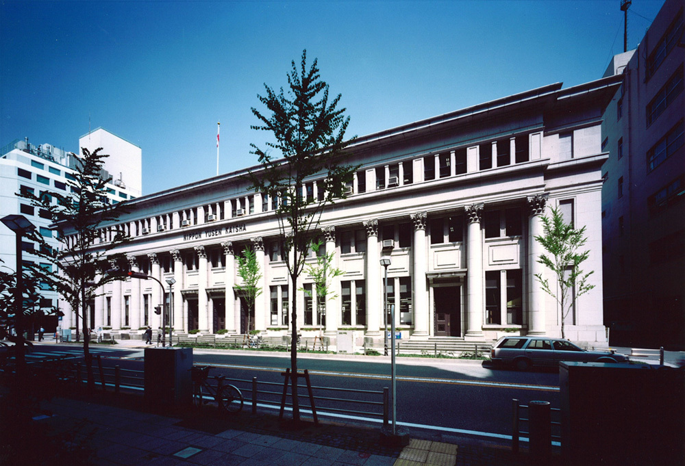 日本郵船歴史博物館は、横浜の景観を彩るルネサンス風コリント式列柱の建築物の中ある。(写真提供:日本郵船歴史博物館)
