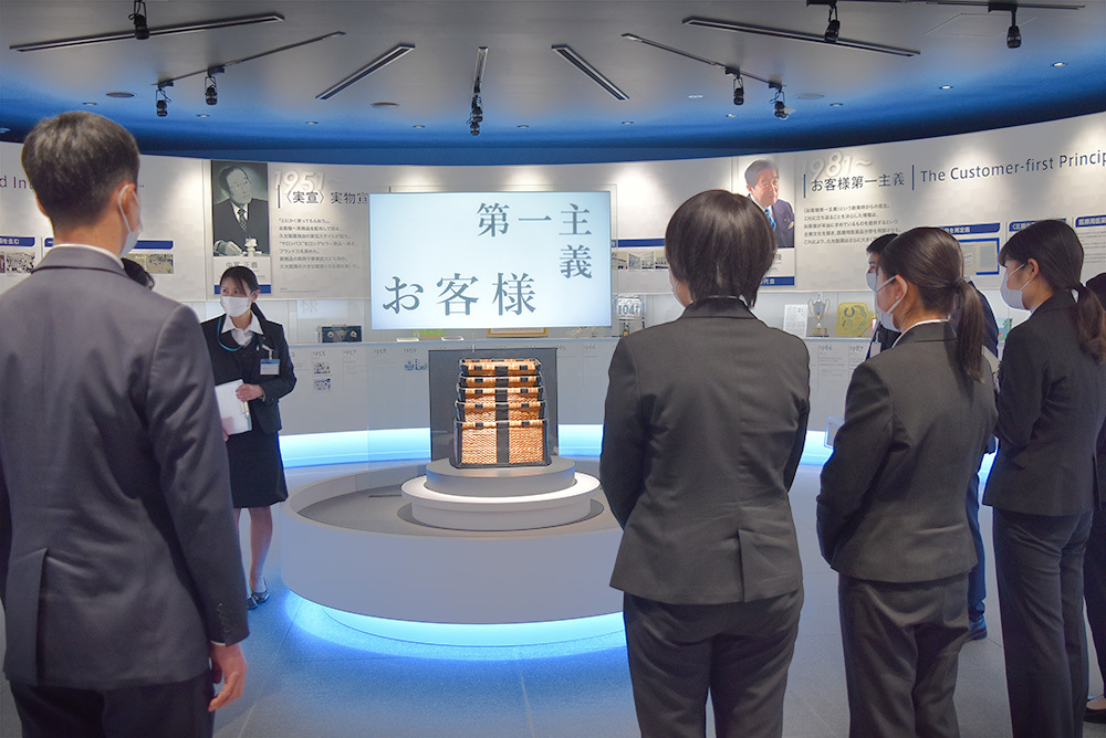 社員研修(写真提供:久光製薬)