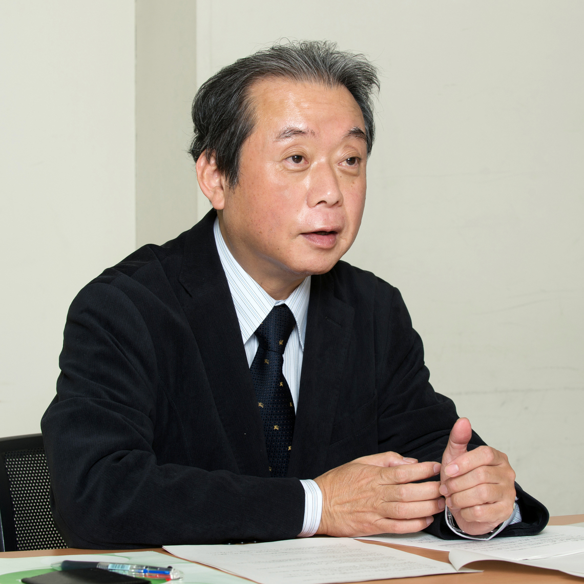 橋元良明氏